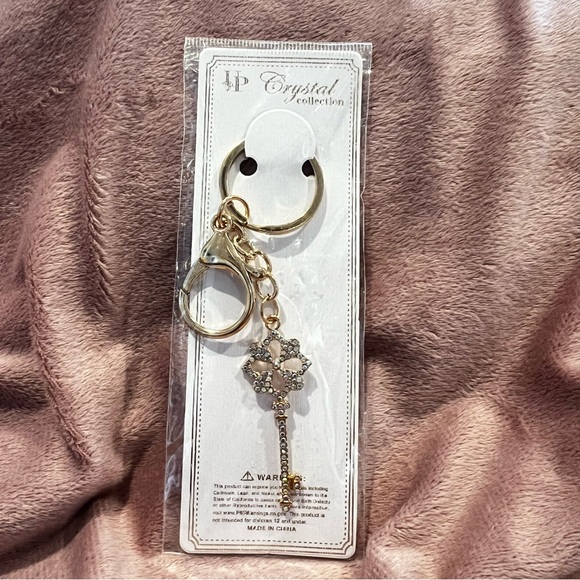 Rhinestone Key with Gold Accents Key Charm Keychain - Picture 3 of 9